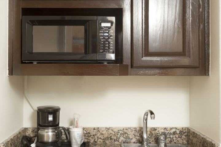 Holiday Inn Express Hotel & Suites Brownsville by IHG