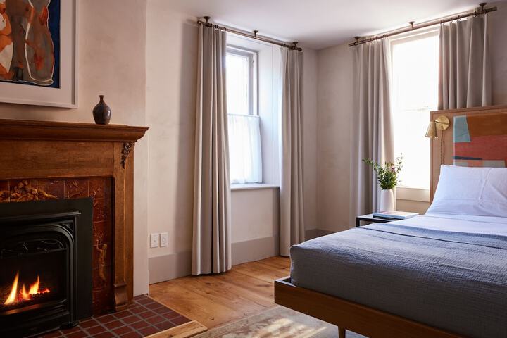 Room 26 of 32