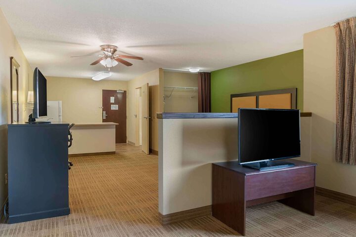 Room 20 of 36