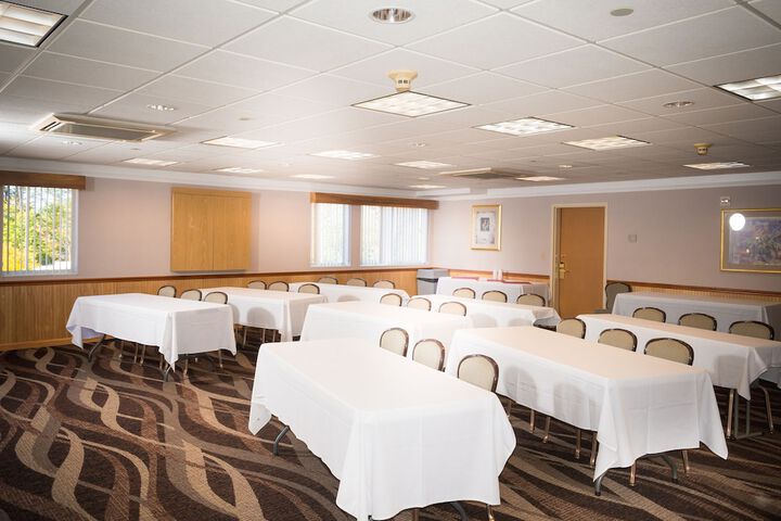 Best Western Plus Executive Court Inn & Conference Center