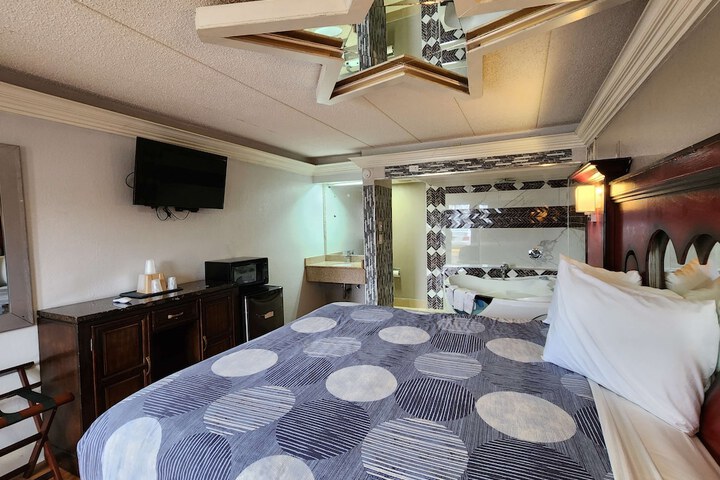 Room 25 of 67