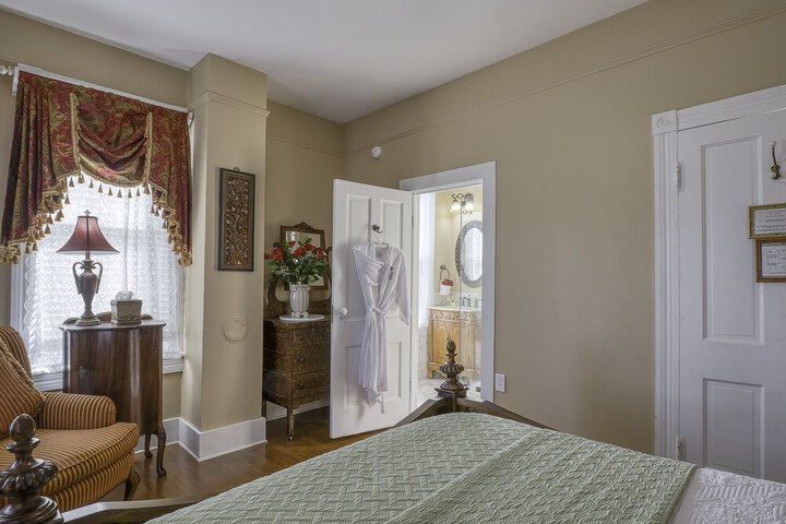 Room 34 of 78