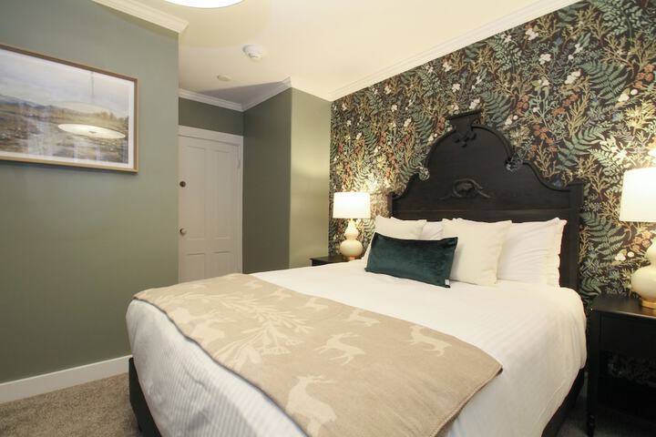 The Aurora Inn & Cottages
