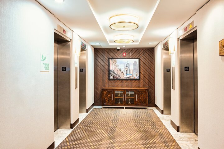 Hotel 4 of 159