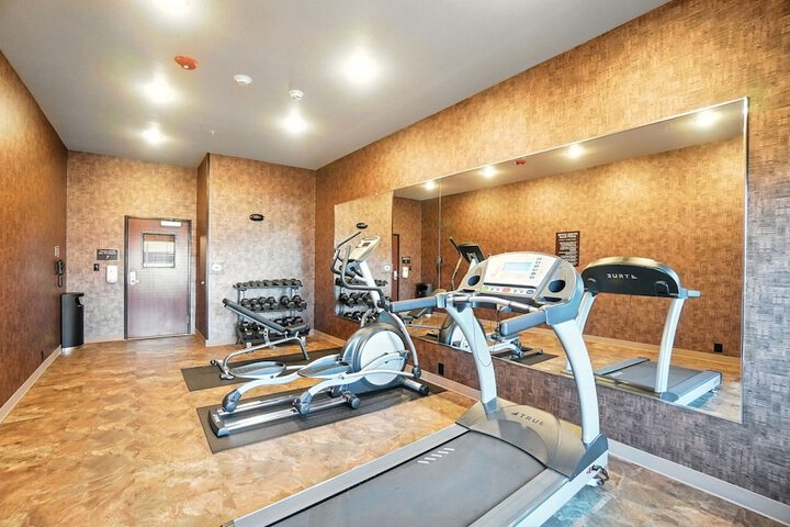 Cobblestone Hotel & Suites-Bellefontaine