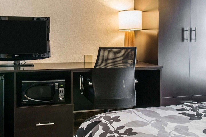 Sleep Inn Midland - Bay City West