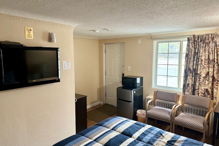 Room 44 of 60