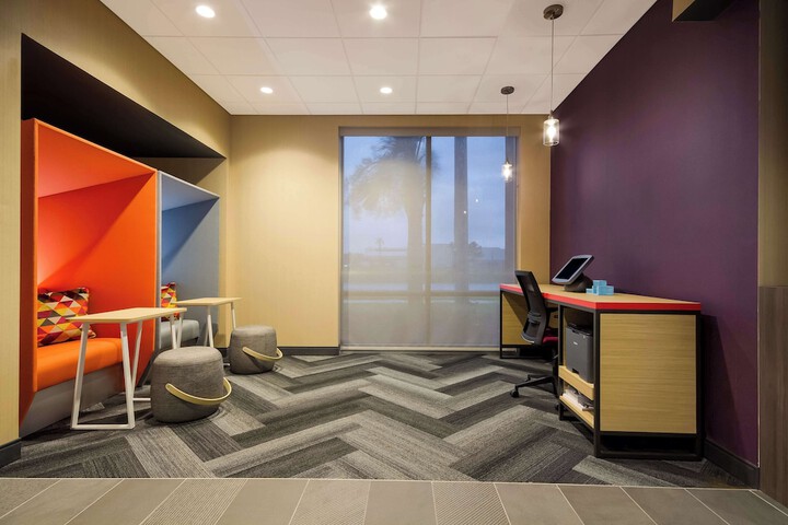 Business Center 45 of 45