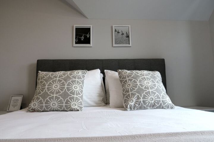 Room 82 of 183