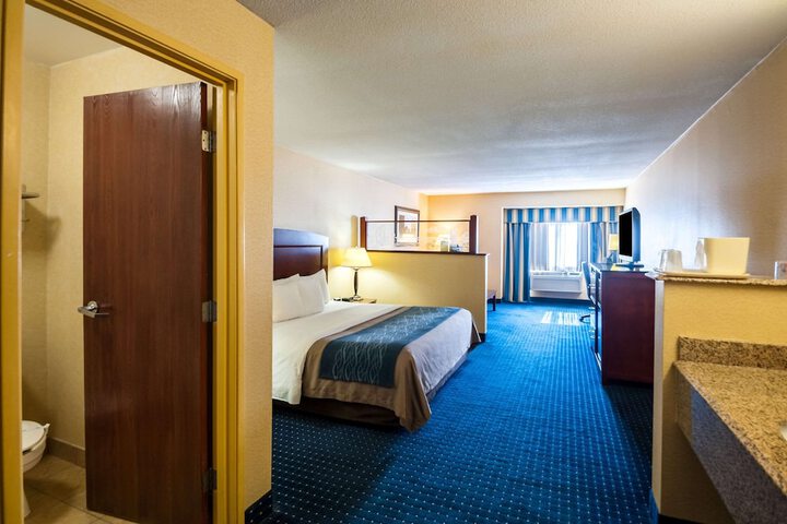 Room 33 of 45