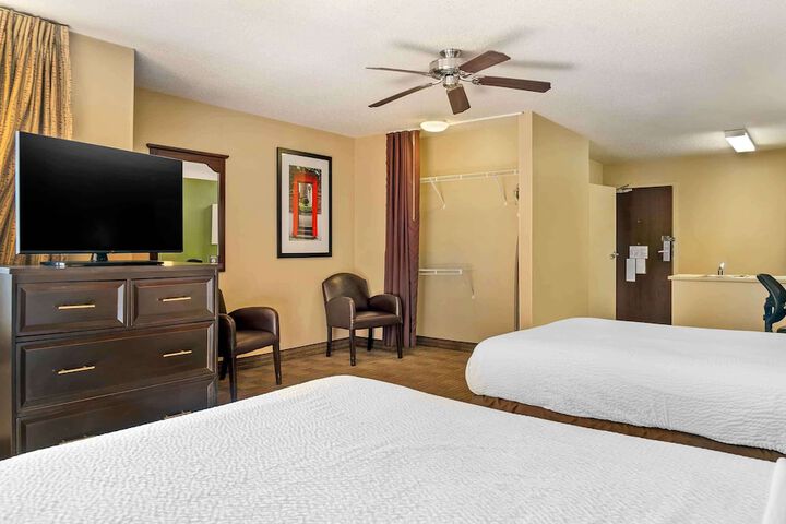 Room 20 of 28