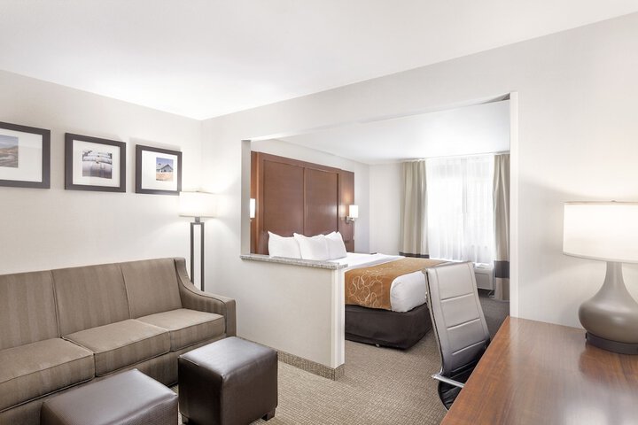 Room 25 of 33