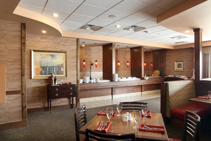 Dining 54 of 71