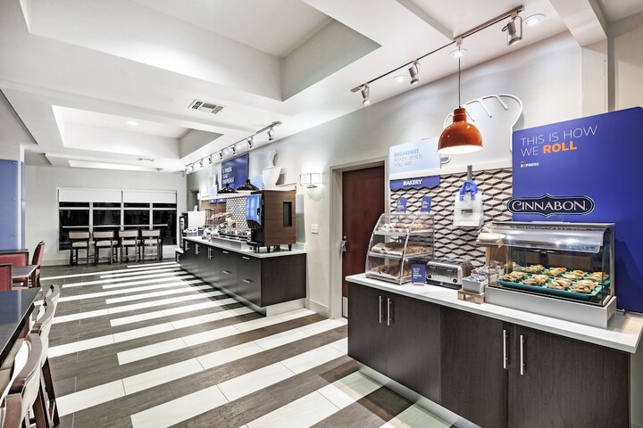 Holiday Inn Express & Suites Shreveport South Park Plaza by IHG