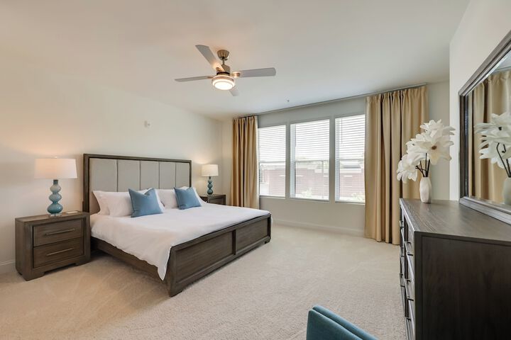 Modern Downtown Apt w / Balcony in Wake Forest!
