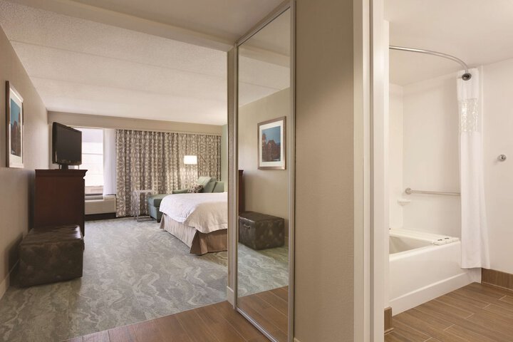 Room 27 of 59