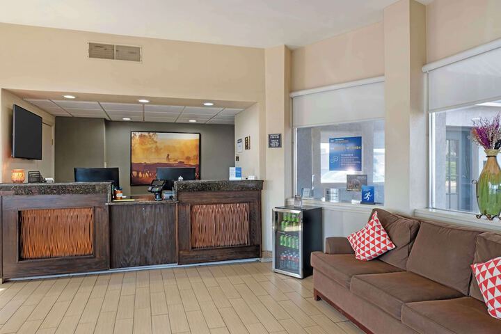Best Western Red Carpet Inn