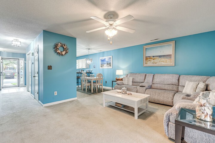 Warm Weather Escape! Golf & Relax in Little River