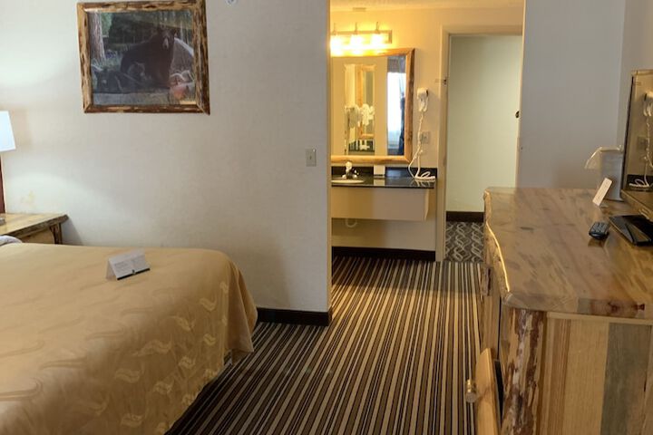 Room 13 of 31