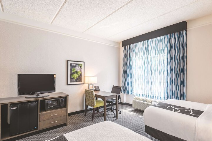 Room 32 of 44