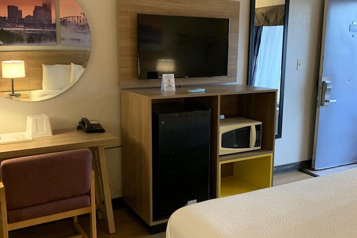 Room 47 of 65