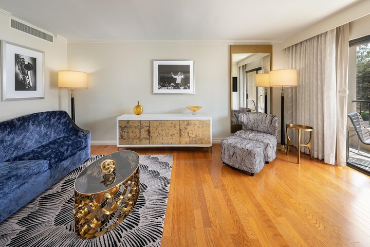 Room 28 of 59