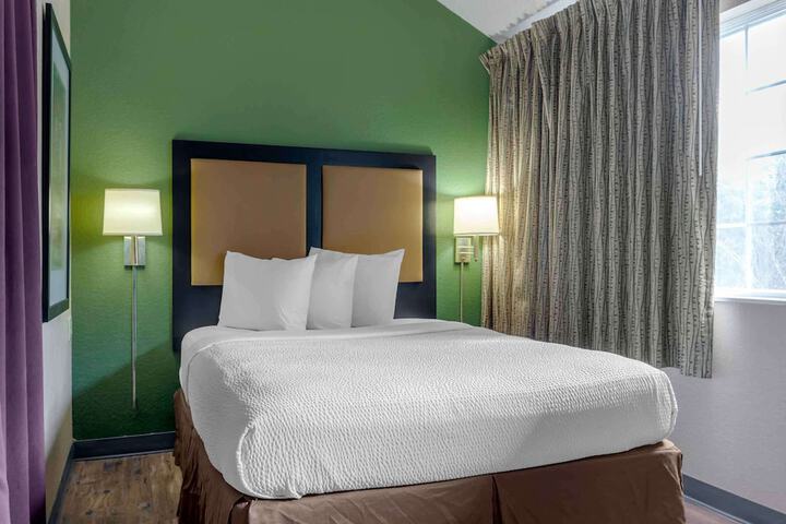 Room 20 of 35