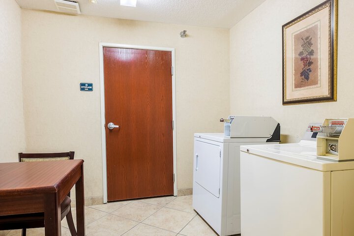 Red Roof Inn PLUS+ Danville KY
