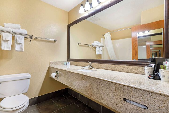 Best Western Locust Grove Inn & Suites