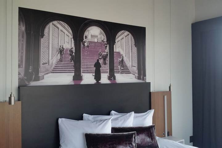 Room 23 of 47