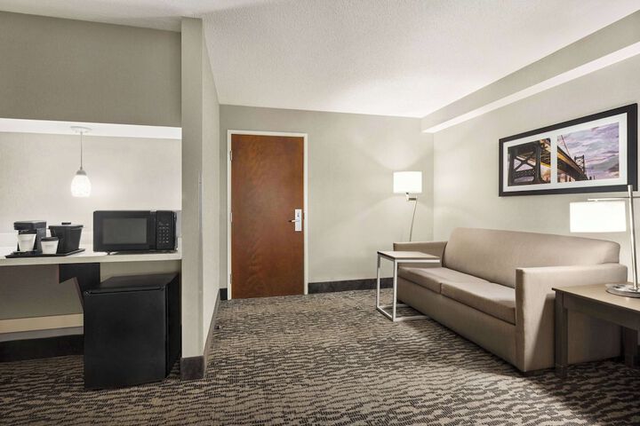 La Quinta Inn & Suites by Wyndham Newark - Elkton