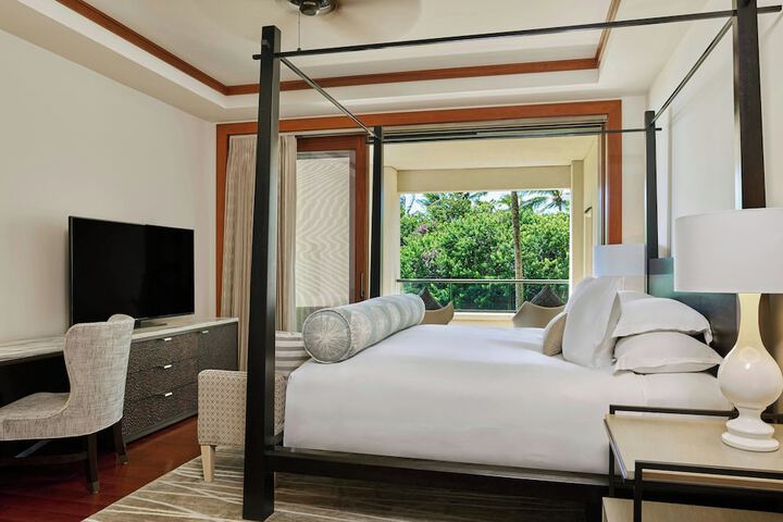 The Resort at Kapalua Bay Maui