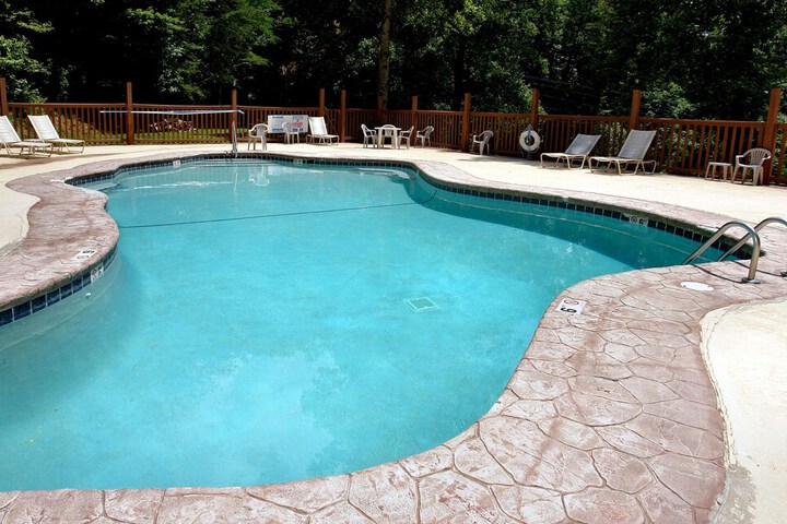 Pool 3 of 35