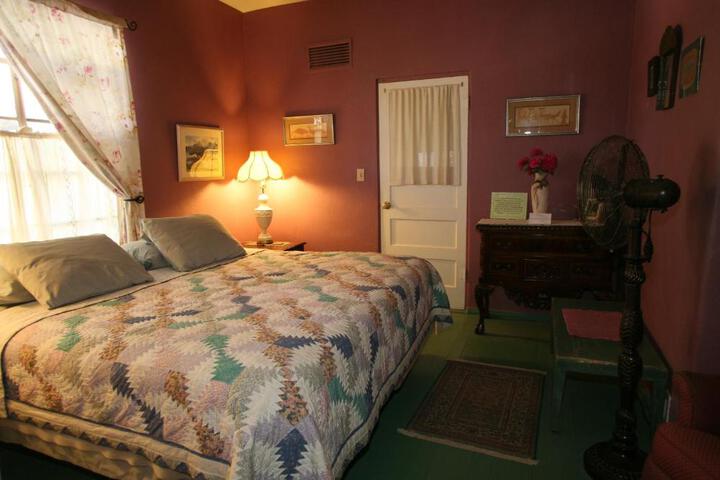 Spirit Tree Inn B & B
