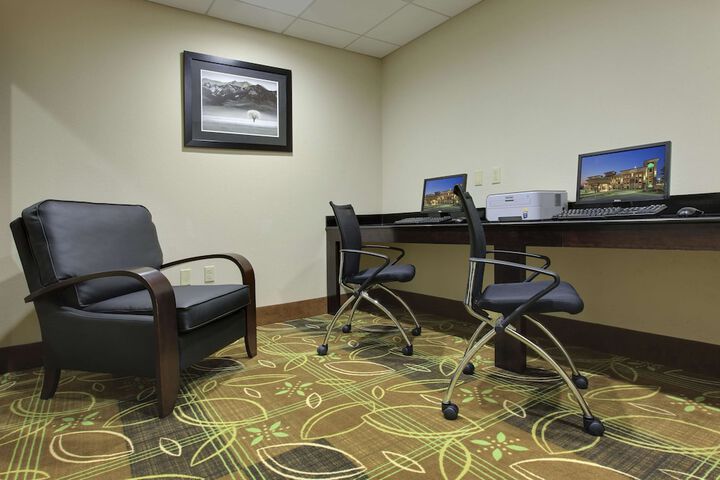 Business Center 53 of 53