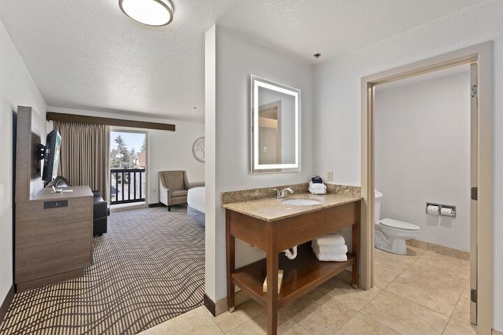 Sandpoint Hotel & Suites Downtown