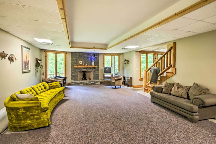 Tryon House w / Hot Tub - Near Equestrian Centers!