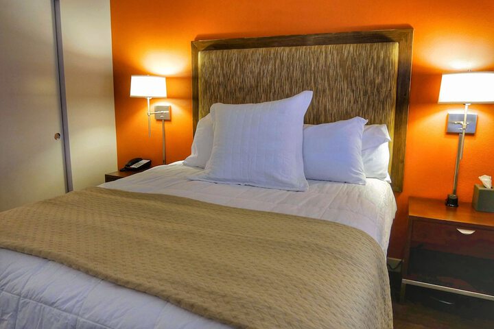 Room 43 of 106