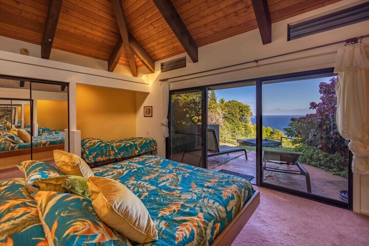 Hale Akua Garden Farm & Eco-Retreat