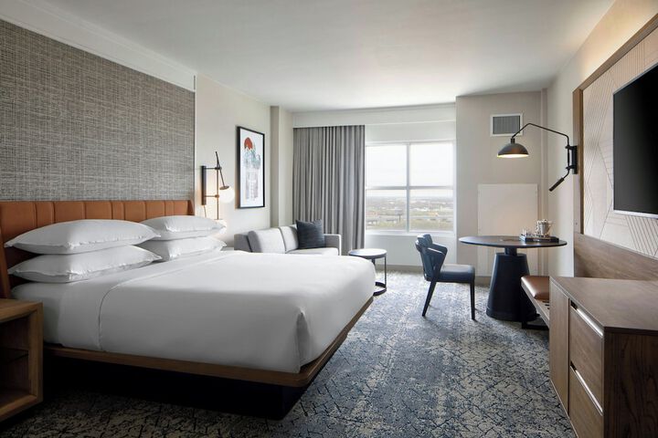 Sheraton Fort Worth Downtown Hotel