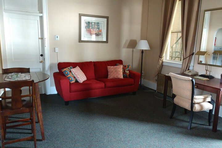 Hotel Wayne