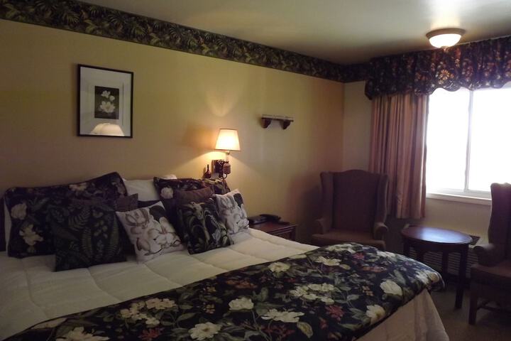 Room 111 of 175