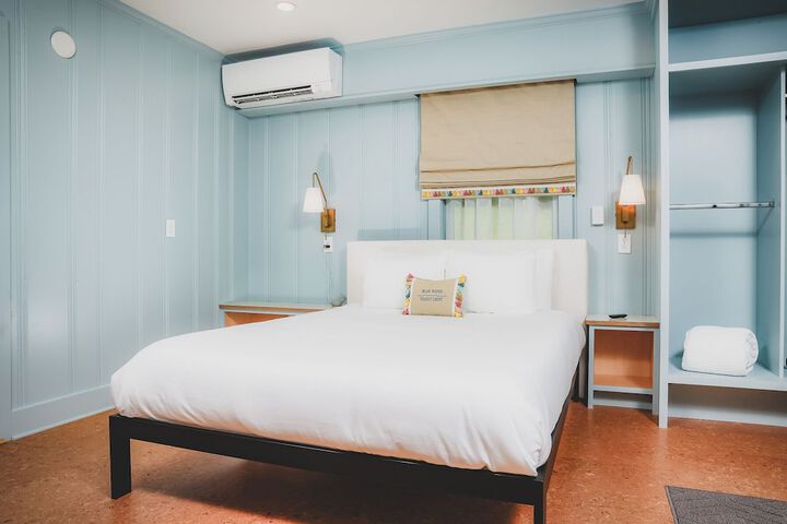 Room 55 of 102