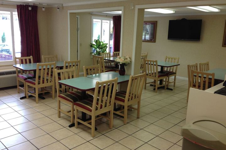Rodeway Inn Madison Heights - Detroit