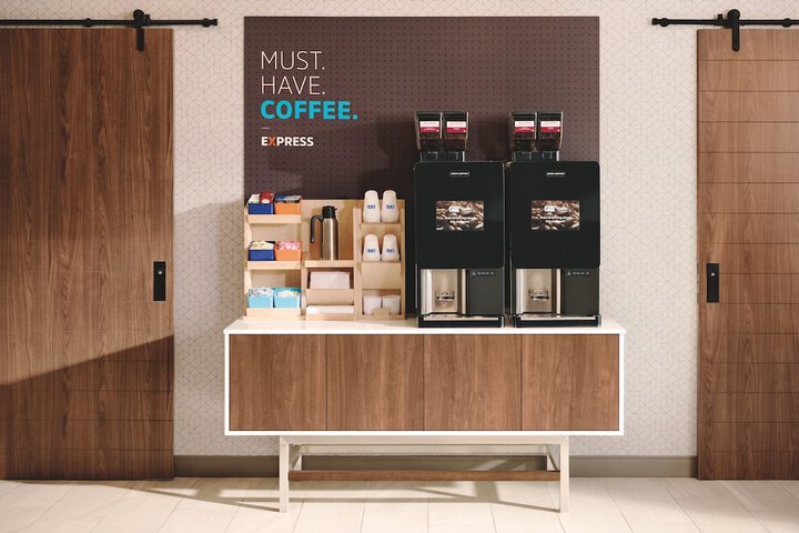 Holiday Inn Express & Suites Milwaukee - Brookfield by IHG
