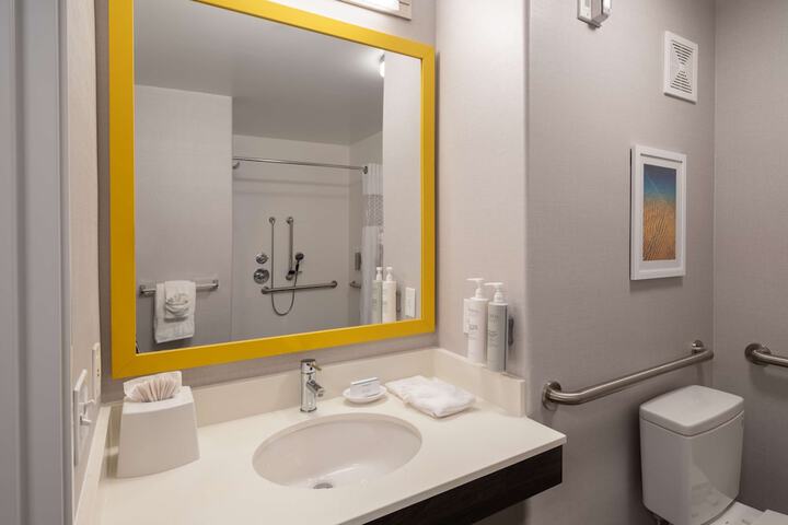 Hampton Inn & Suites Agoura Hills
