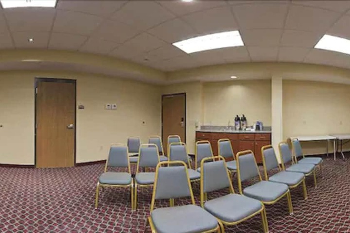 Holiday Inn Express & Suites Grenada by IHG
