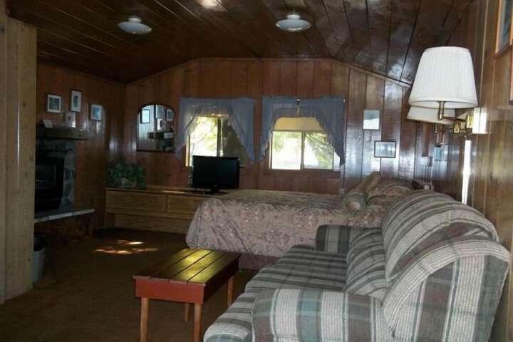 Room 33 of 154
