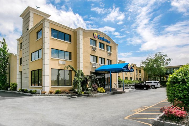 Hotel 6 of 69