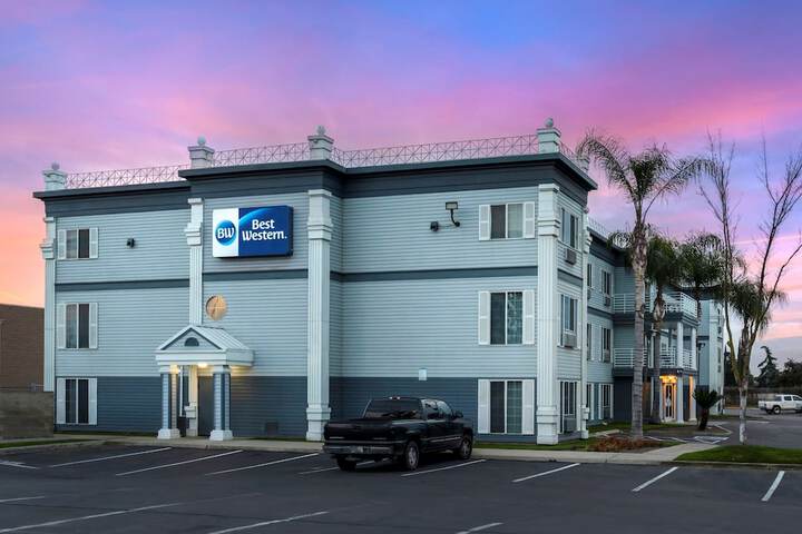 Hotel 3 of 34